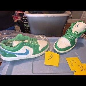 Jordan Kids Green and White Sneakers